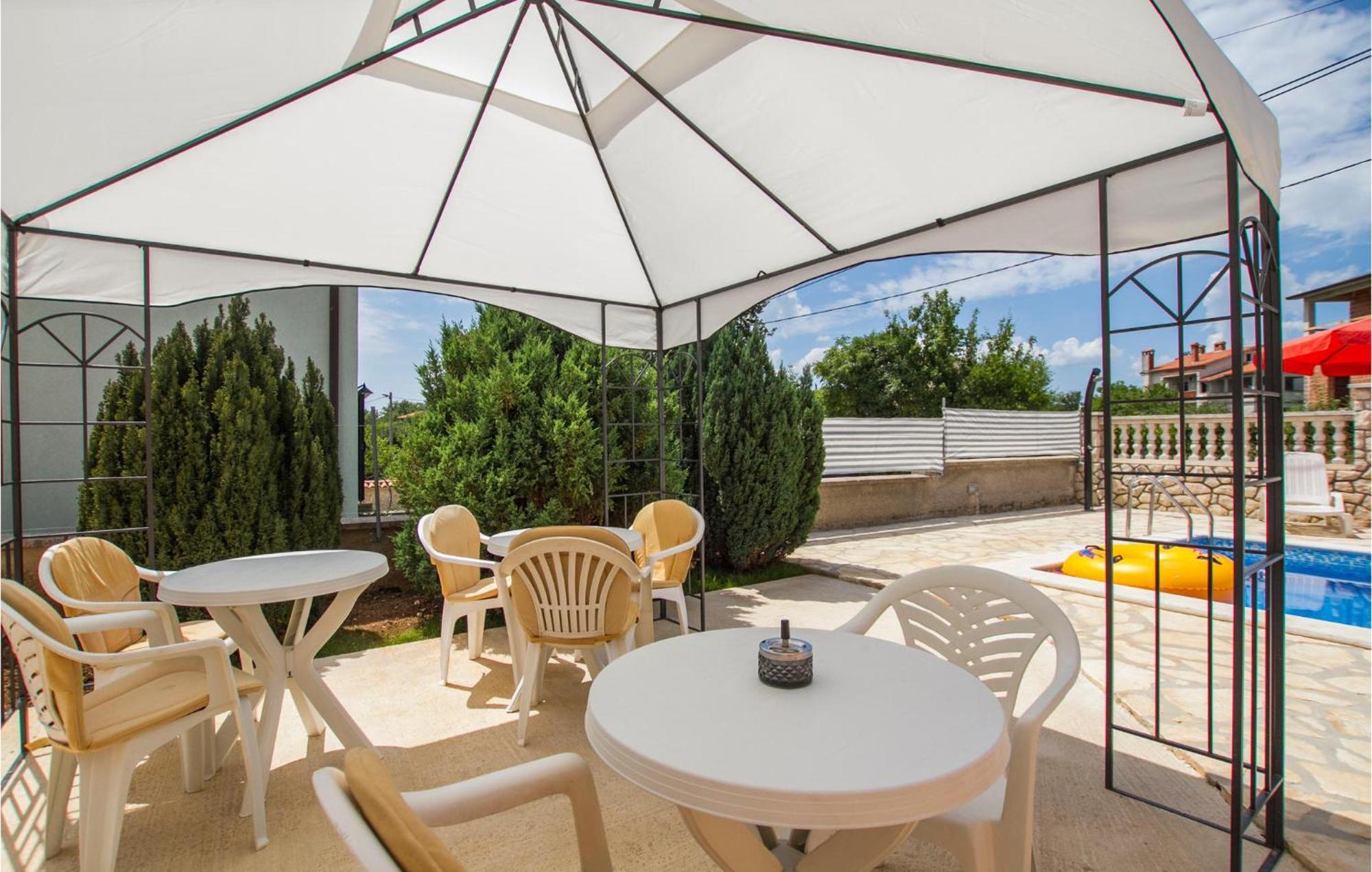 Gorgeous Home In Labin With Outdoor Swimming Pool Ngoại thất bức ảnh