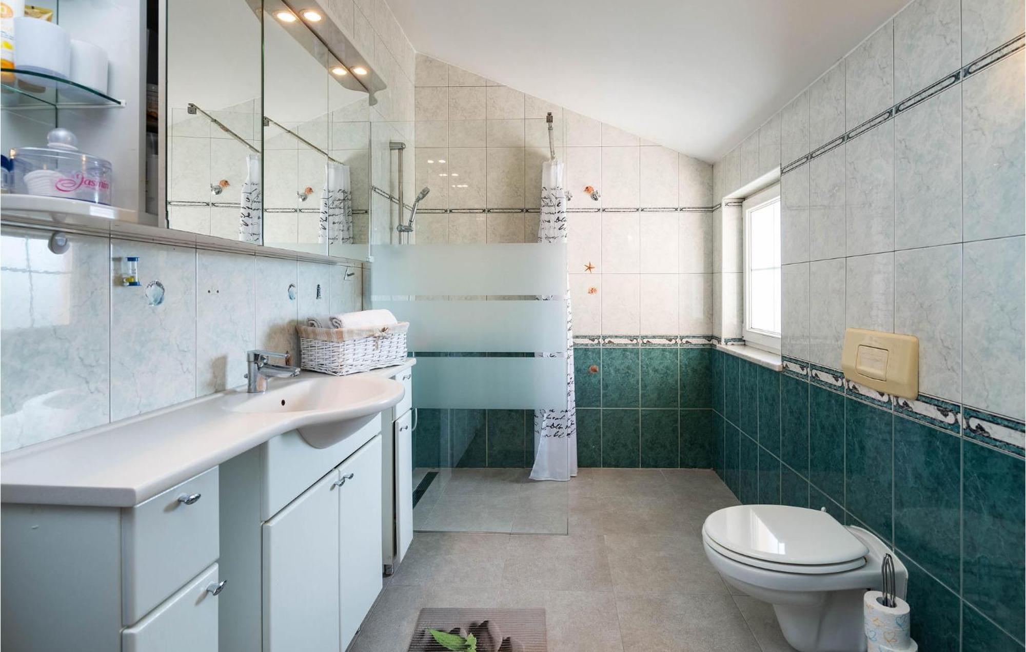Gorgeous Home In Labin With Outdoor Swimming Pool Ngoại thất bức ảnh