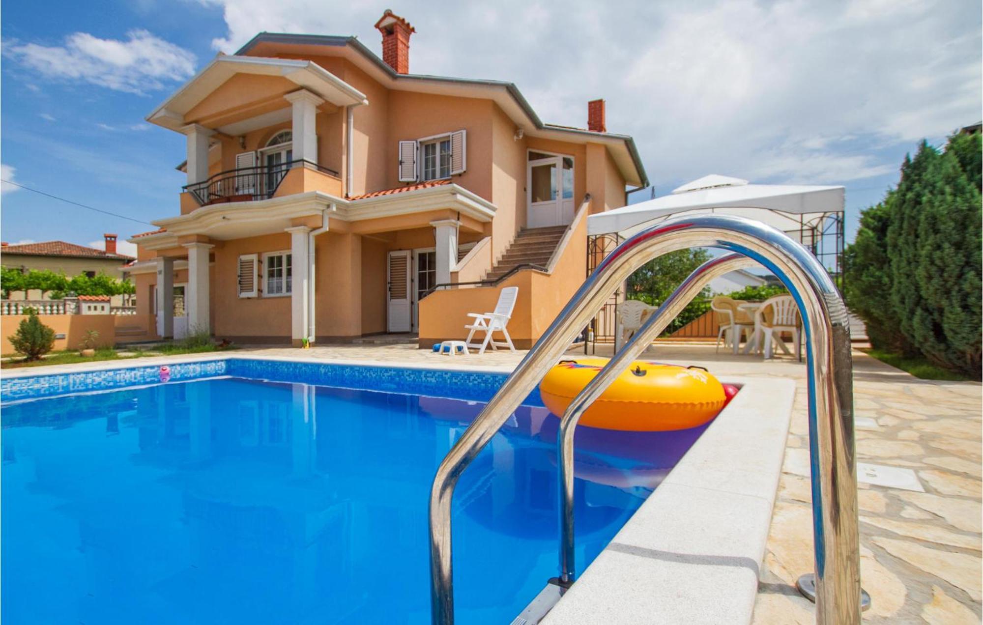 Gorgeous Home In Labin With Outdoor Swimming Pool Ngoại thất bức ảnh