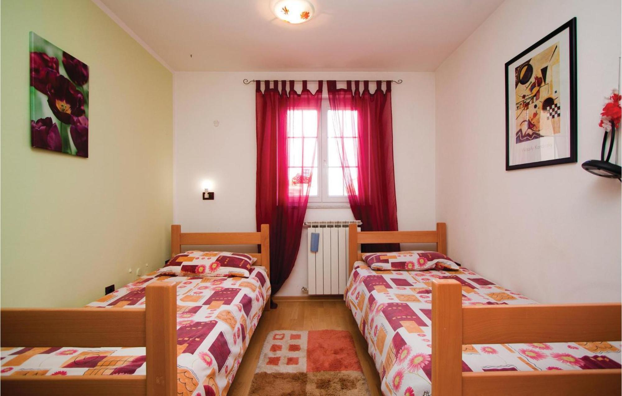 Gorgeous Home In Labin With Outdoor Swimming Pool Ngoại thất bức ảnh
